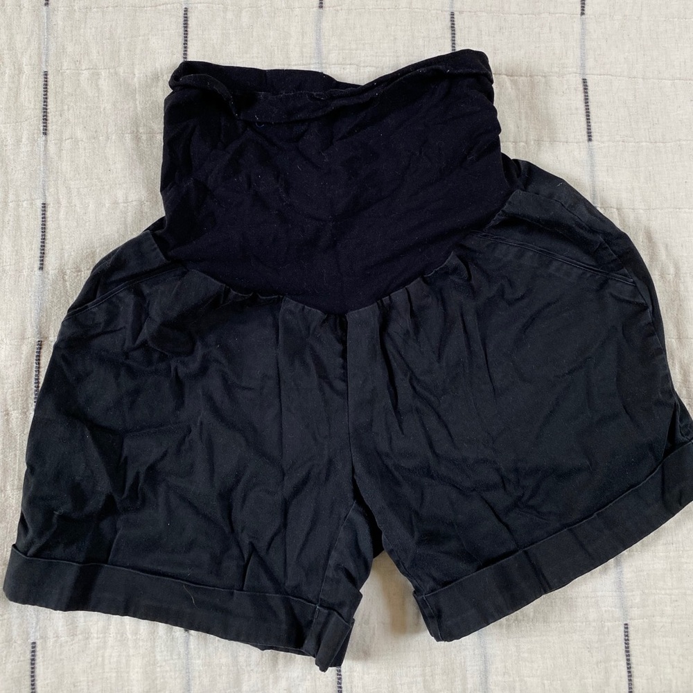 A Pea in the Pod Black Maternity Shorts
